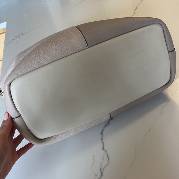 CHLOE Baylee Two-Tone Tote Bag - Picture 5 of 13